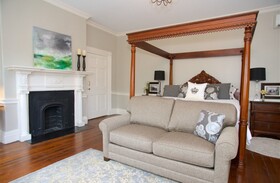 Dinsmore Boutique Inn