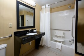 Fairfield Inn & Suites Charlottesville North