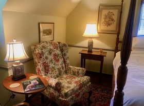 Hollymead House Inn/Bed & Breakfast