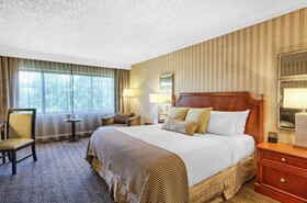 Omni Charlottesville Hotel