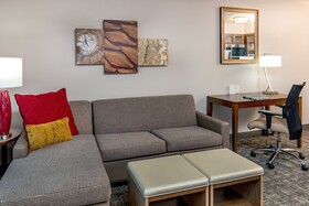 Staybridge Suites Charlottesville Airport