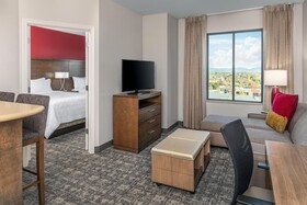 Staybridge Suites Charlottesville Airport