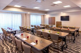 Staybridge Suites Charlottesville Airport