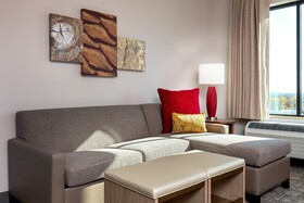 Staybridge Suites Charlottesville Airport