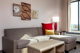 Staybridge Suites Charlottesville Airport