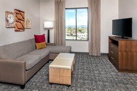 Staybridge Suites Charlottesville Airport