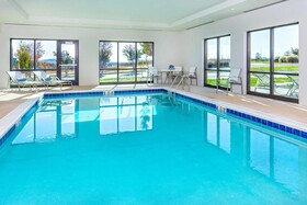 Staybridge Suites Charlottesville Airport