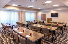 Staybridge Suites Charlottesville Airport