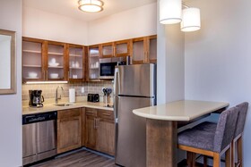 Staybridge Suites Charlottesville Airport