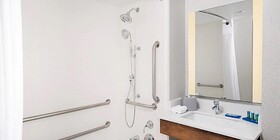 Holiday Inn Express Chesapeake