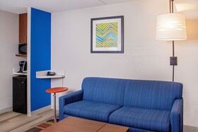 Holiday Inn Express Chesapeake
