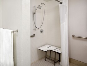 Holiday Inn Express Chesapeake