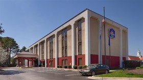 Studios and Suites 4 Less Western Branch