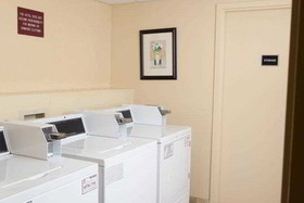 Studios and Suites 4 Less Western Branch