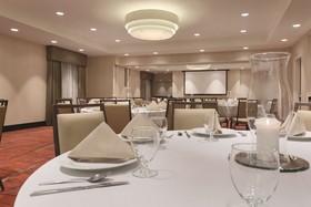 Hilton Garden Inn Falls Church