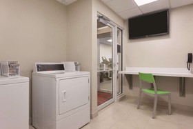Hilton Garden Inn Falls Church