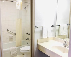 Motel 6 Falls Church Va Arlington Boulevard