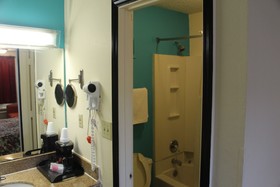 Americas Best Value Inn - Fredericksburg North