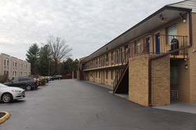 Americas Best Value Inn - Fredericksburg North