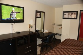 Americas Best Value Inn - Fredericksburg North