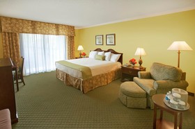 Clarion Hotel & Suites - Convention Center Fredericksburg