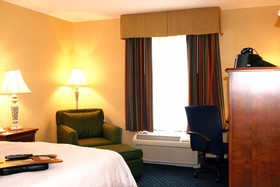Hampton Inn & Suites Fredericksburg South