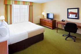 DoubleTree by Hilton Front Royal Blue Ridge Shadows