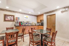 Days Inn by Wyndham Glen Allen/Richmond North