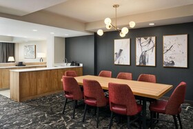 Embassy Suites Hampton Roads Spa & Convention