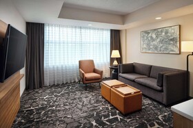 Embassy Suites Hampton Roads Spa & Convention