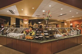 Embassy Suites Hampton Roads Spa & Convention