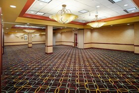Embassy Suites Hampton Roads Spa & Convention