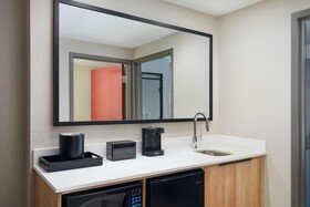 Embassy Suites Hampton Roads Spa & Convention