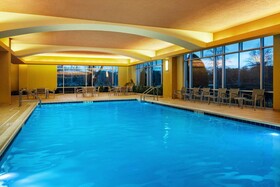 Embassy Suites Hampton Roads Spa & Convention