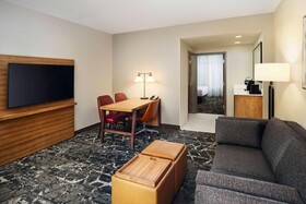 Embassy Suites Hampton Roads Spa & Convention