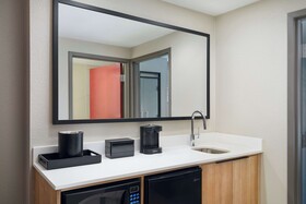 Embassy Suites Hampton Roads Spa & Convention