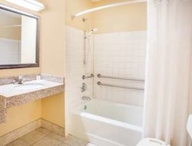 Super 8 by Wyndham Harrisonburg