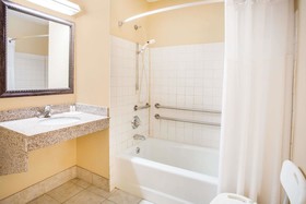 Super 8 by Wyndham Harrisonburg