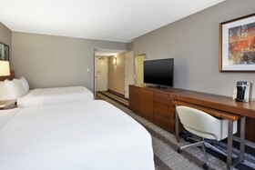 Crowne Plaza Dulles Airport