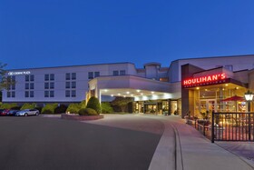 Crowne Plaza Dulles Airport