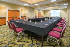 Crowne Plaza Dulles Airport