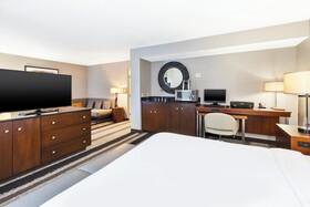 Crowne Plaza Dulles Airport