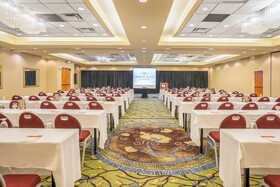 Crowne Plaza Dulles Airport