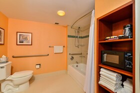 Crowne Plaza Dulles Airport