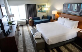 Crowne Plaza Dulles Airport