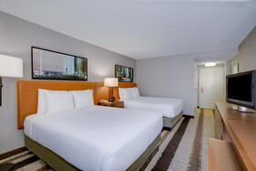 Crowne Plaza Dulles Airport