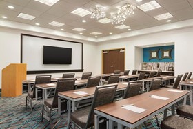 Hampton Inn & Suites Herndon-Reston
