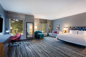 Hampton Inn & Suites Herndon-Reston