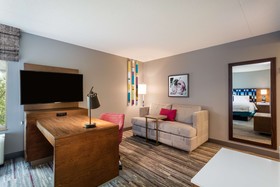 Hampton Inn & Suites Herndon-Reston