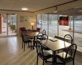 Econo Lodge Lexington Downtown Near I-81